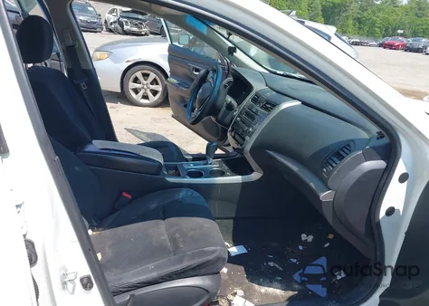 2015 Nissan Altima 2.5/2.5 S/2.5 Sl/2.5 Sv из США, поврежденный, VIN 1N4AL3AP2FC276895